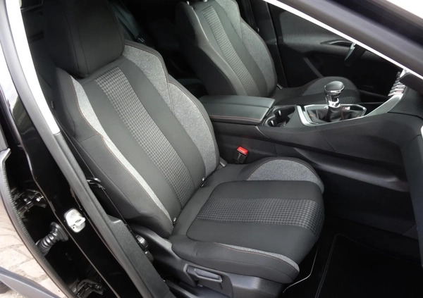 Peugeot 3008 cena 71400 przebieg: 156000, rok produkcji 2019 z Zwierzyniec małe 704